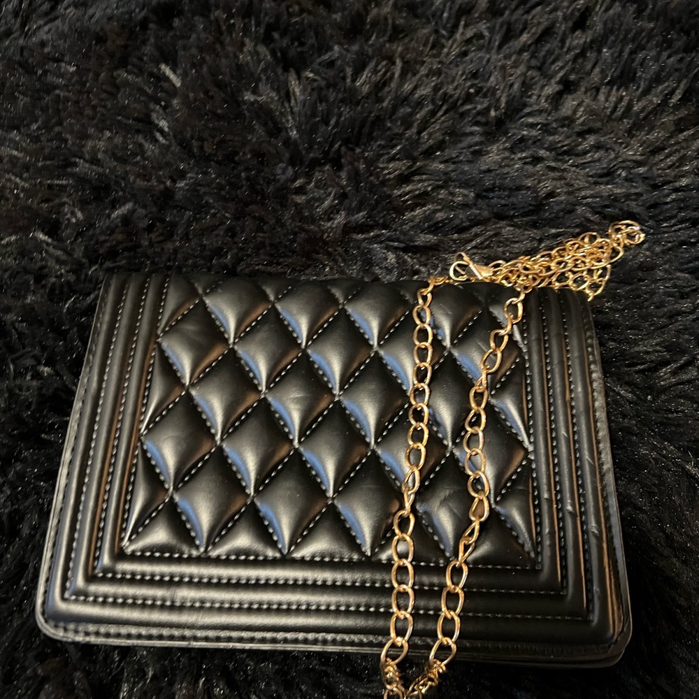 Elegant Black Quilted Chain Bag-Small